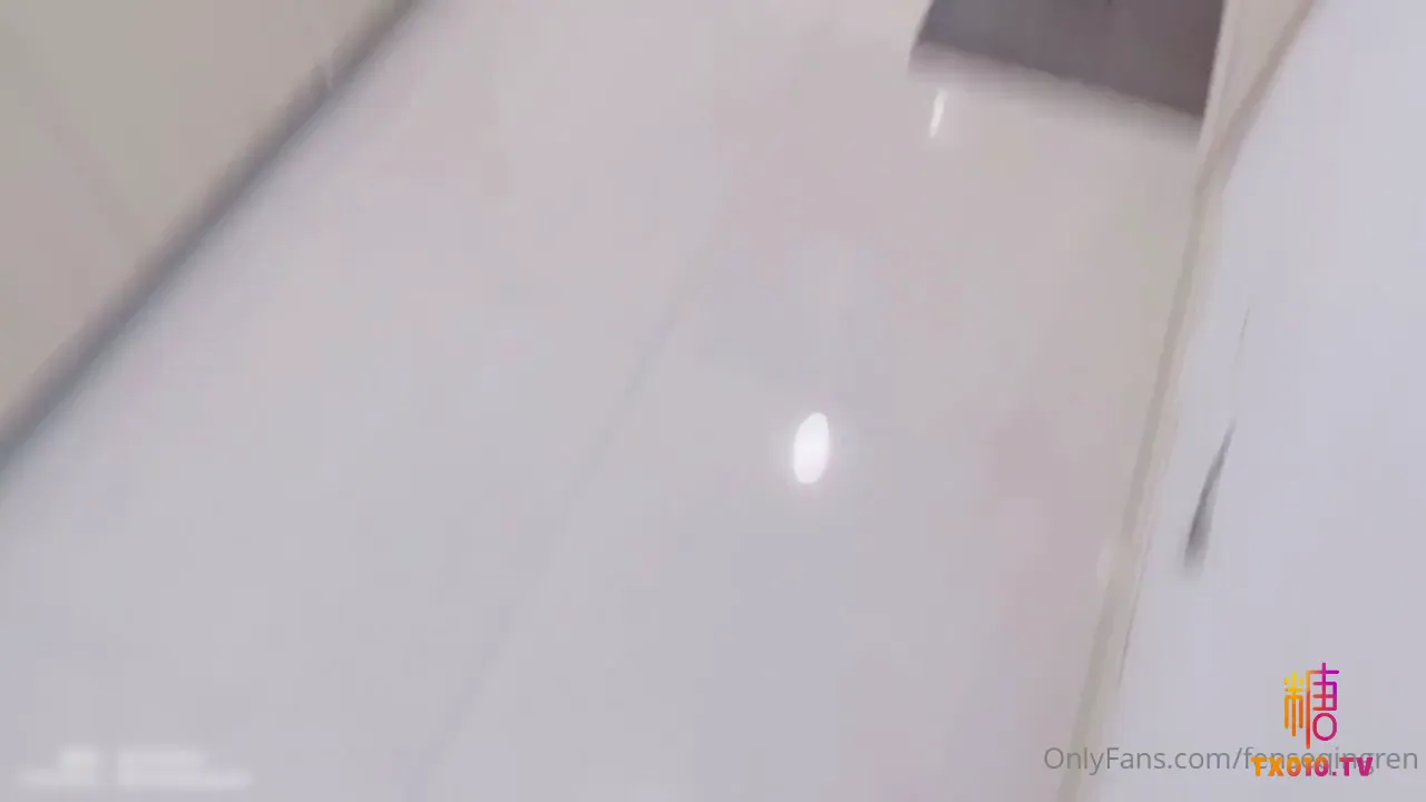 网红反差女神【粉色情人】线下陪玩被下药迷奸 肉棒塞满粉穴抽插内射中出骚穴