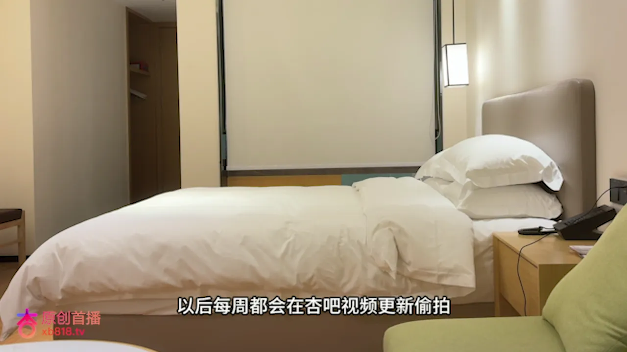 约炮05年小嫩妹 胸部柔软全程无套插入 刚开始很害羞不敢叫 后面进入状态逐渐淫荡让哥哥用力插