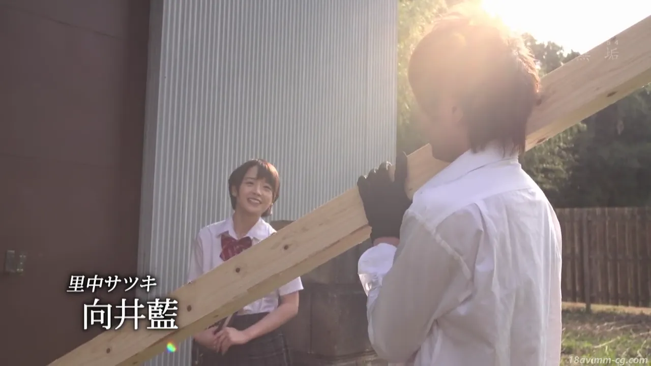 经典漫改答应青梅竹马向井蓝只是在外面磨蹭一下而已下一秒就无套插进去内射